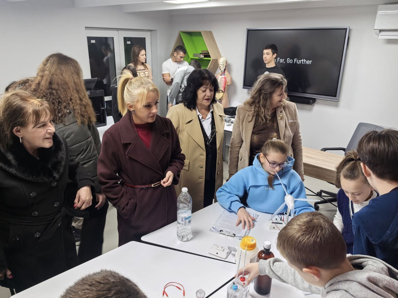 Новото оборудване в STEM центъра